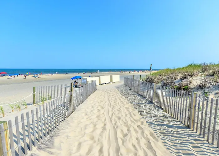 Bluewater East Escape Pool Balcony Sleeps 5 Ocean City